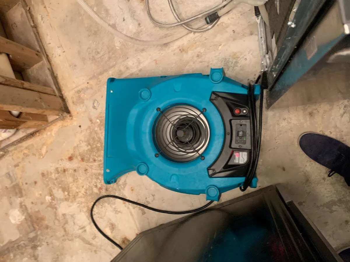 Air mover drying equipment for Fire & Smoke Damage Restoration in Wilmette
